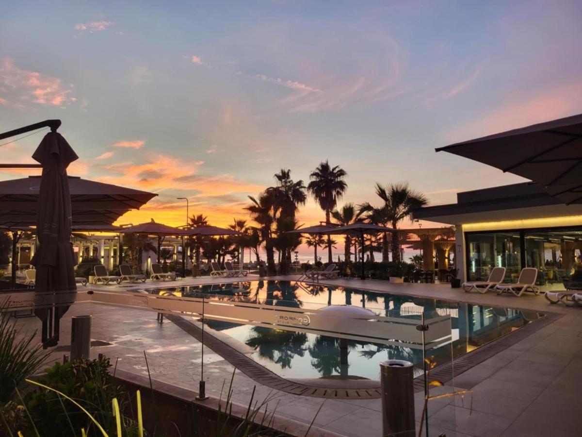 Comfort Suites Golem  Exterior photo